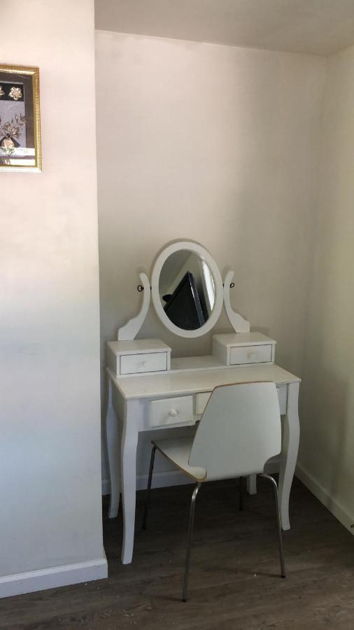 Cozy Room With Private Bathroom New York Buitenkant foto